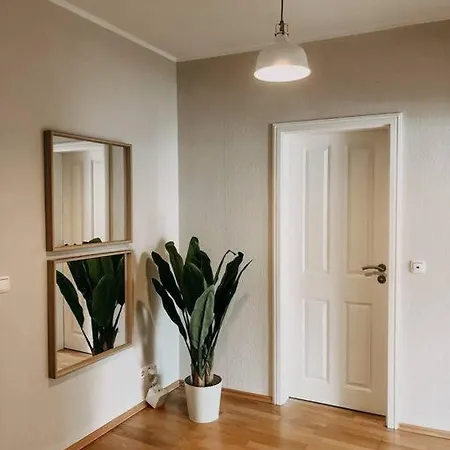 Апартаменты Zentral, Geraeumig, Messe Nah! Be2r